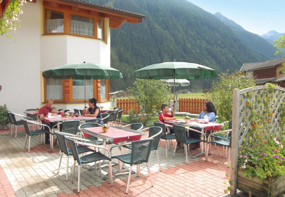 Alpenpension Elferblick Neustift im Stubaital Bagian luar foto