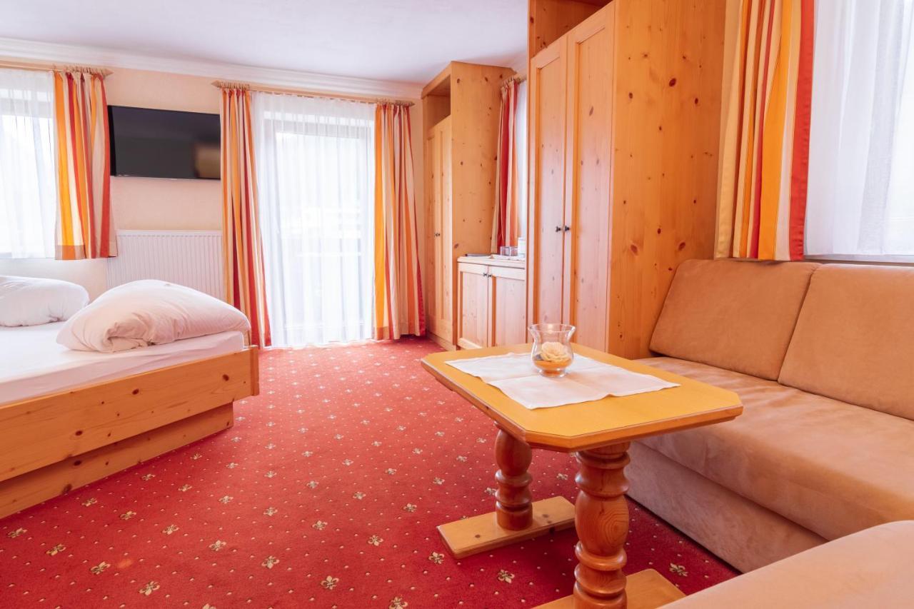 Alpenpension Elferblick Neustift im Stubaital Bagian luar foto